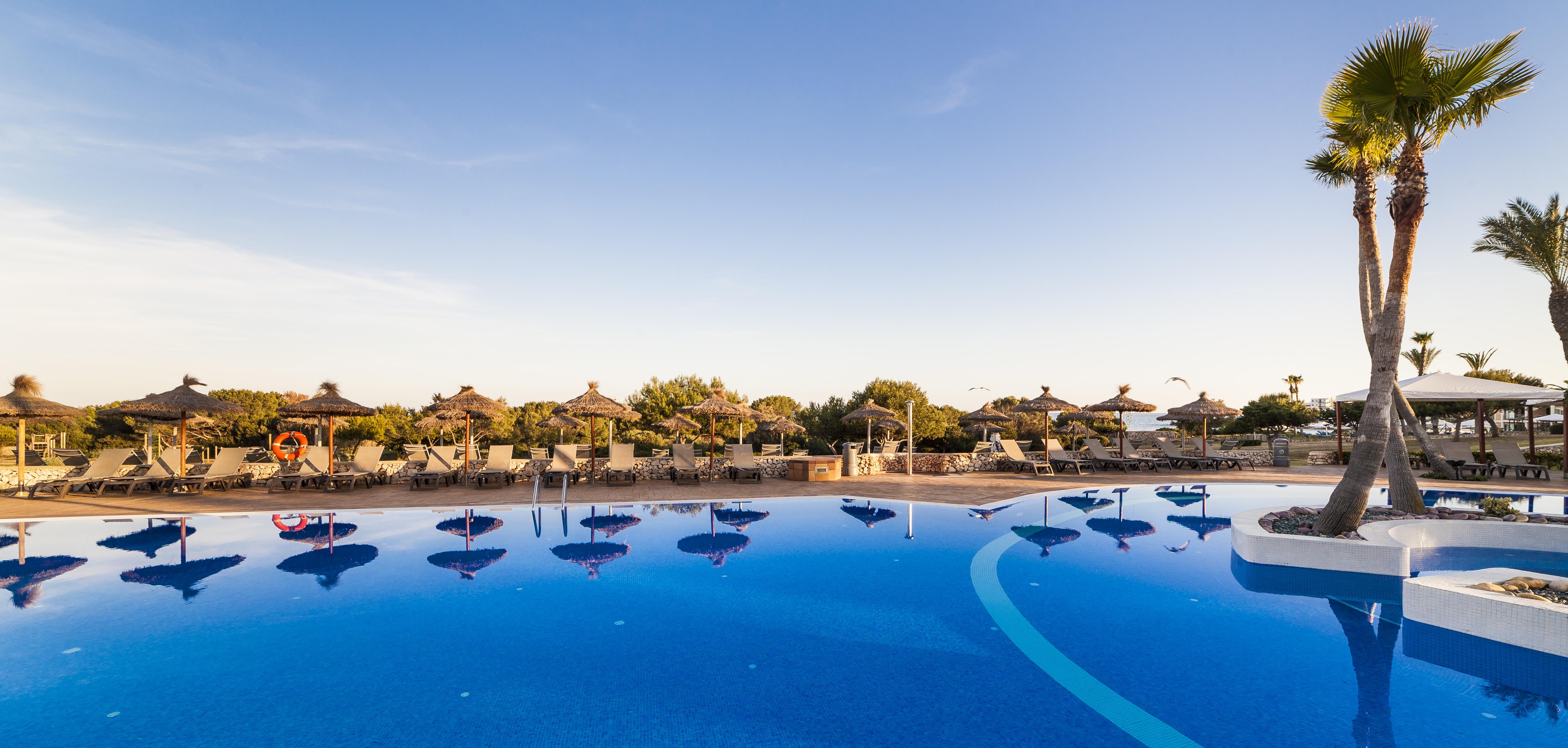 Insotel Punta Prima Resort Esterno foto